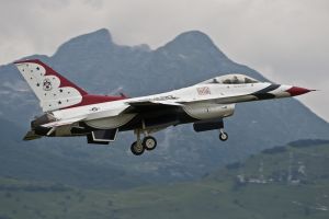 aviano june 11  2011 t bird1 f 16c usaf ads 57thwg nellis afb  nevada rtb