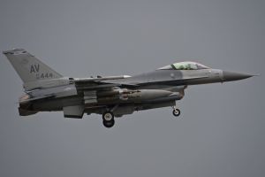 aviano march 26  2011 viper11 f 16cm 88 0444 510thfs 31stfw  aviano ab  italy